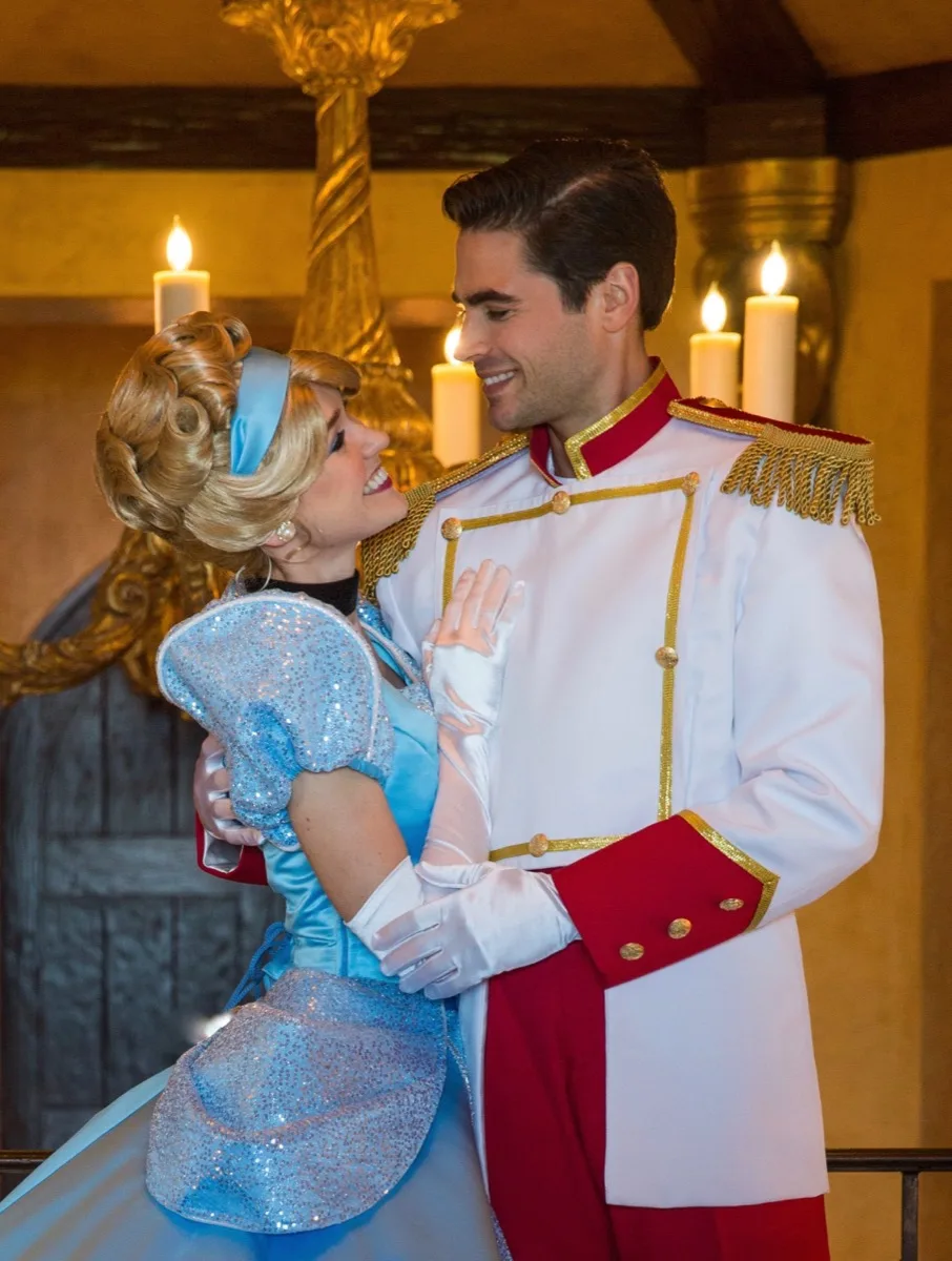 Glass Slipper Princess party character photo 4